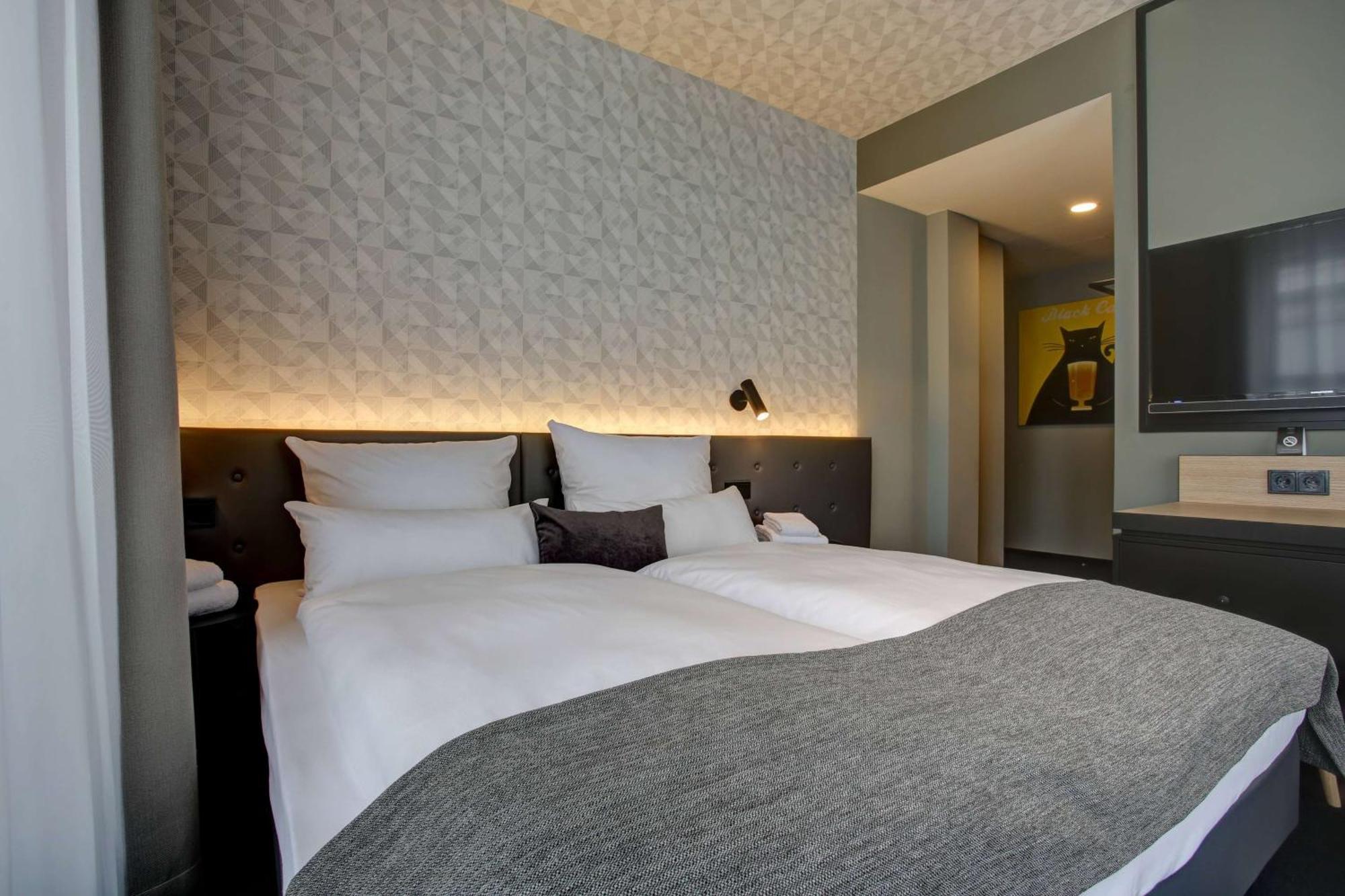 บูทิก 102 ดอร์มุนด์ซิตี้ Hotel ดอร์ทมุนด์ ภายนอก รูปภาพ
