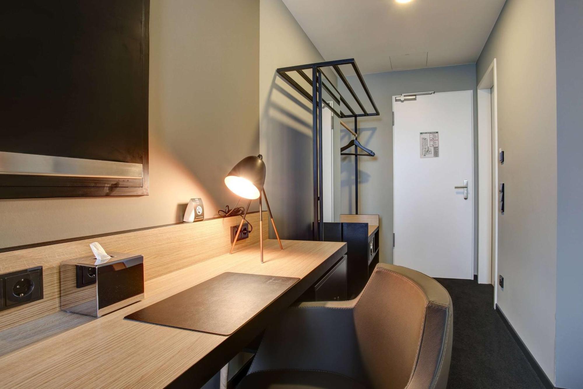 บูทิก 102 ดอร์มุนด์ซิตี้ Hotel ดอร์ทมุนด์ ภายนอก รูปภาพ
