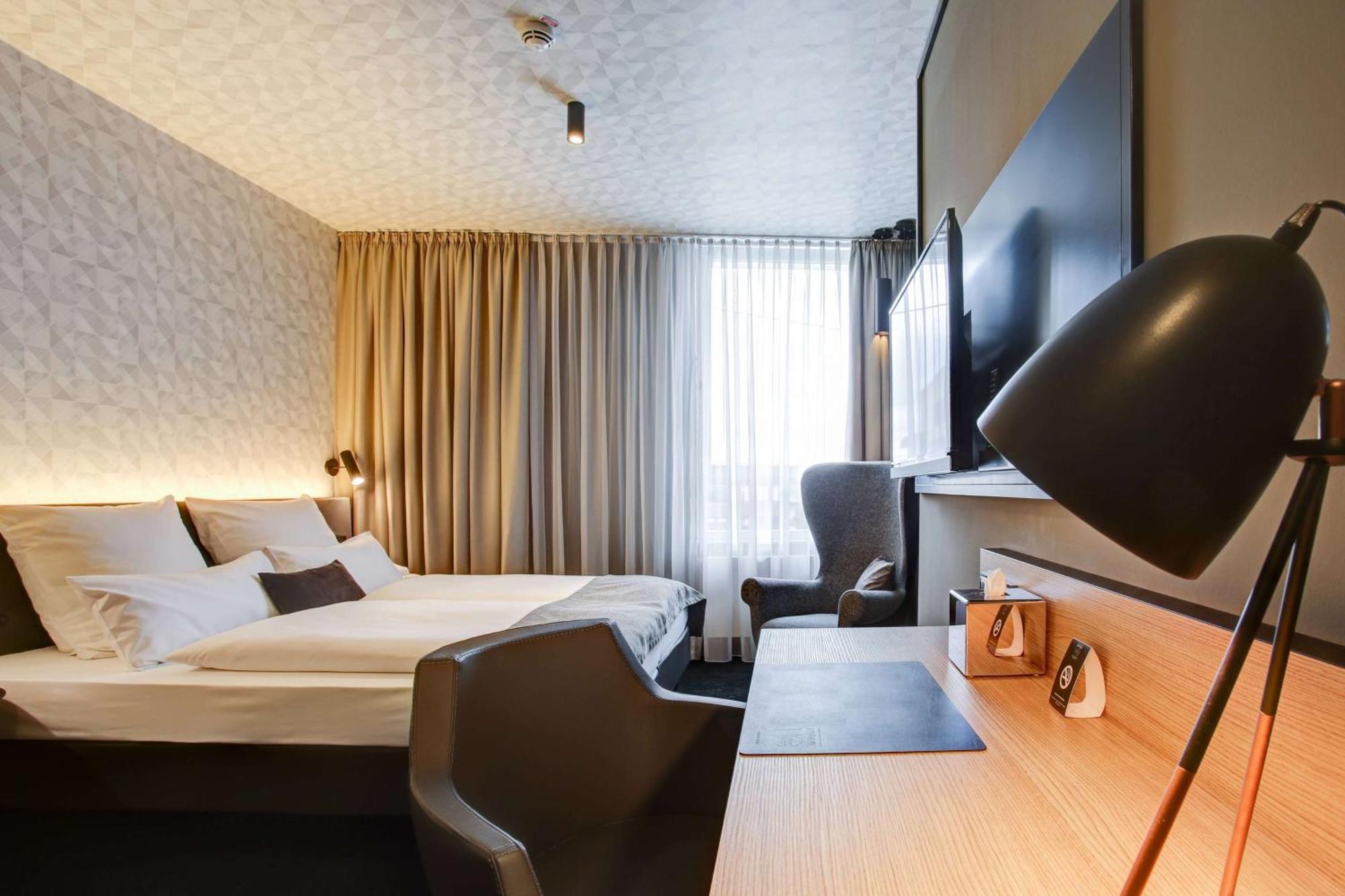 บูทิก 102 ดอร์มุนด์ซิตี้ Hotel ดอร์ทมุนด์ ภายนอก รูปภาพ