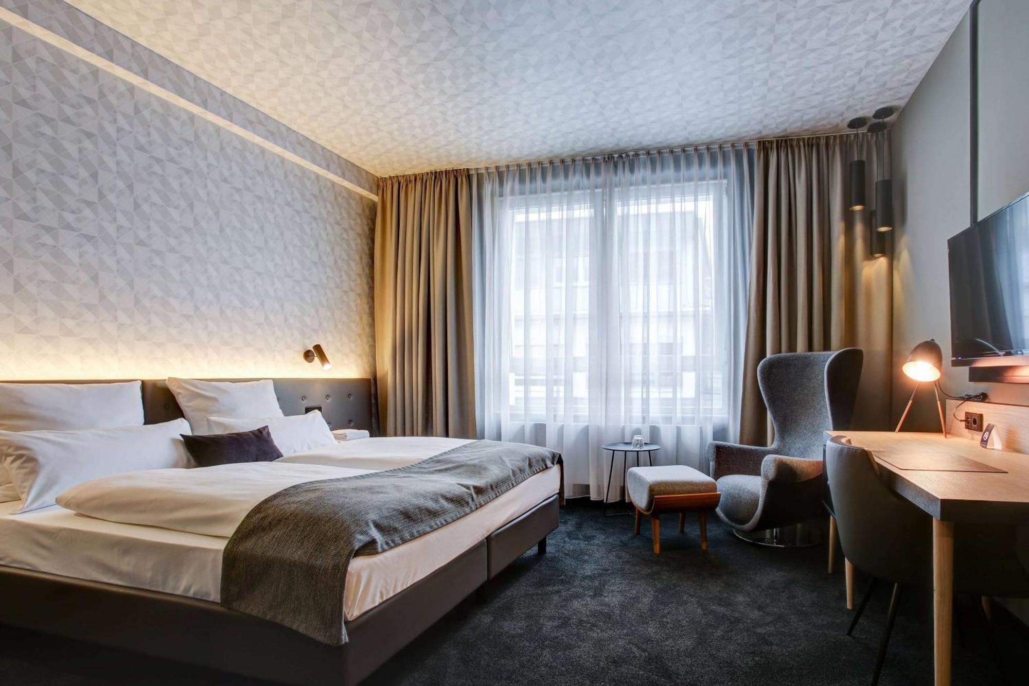 บูทิก 102 ดอร์มุนด์ซิตี้ Hotel ดอร์ทมุนด์ ภายนอก รูปภาพ